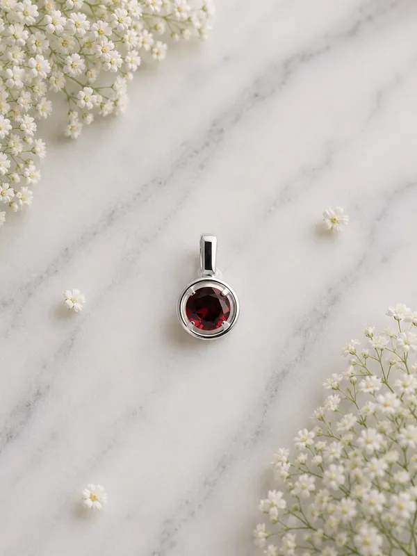 Silver_Red_Black_Graphic_Round_Pendant_For_Women