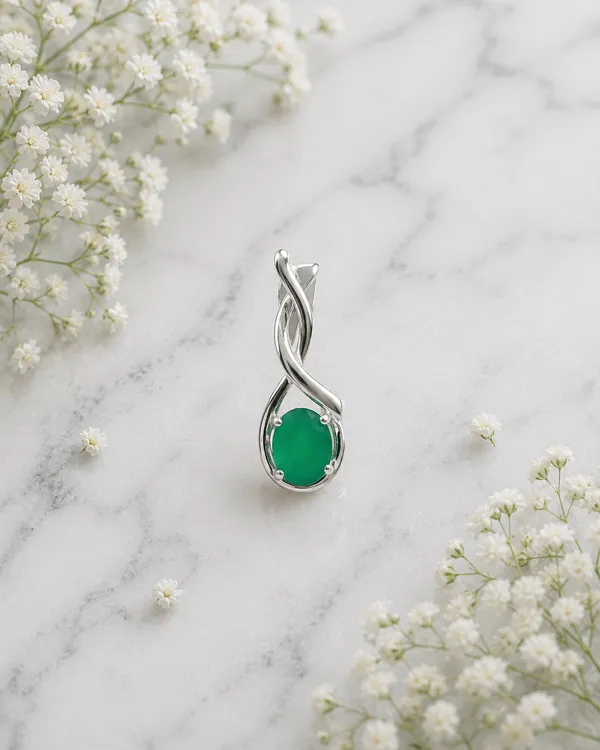 Silver_Green_Stone_Curved_Pendant_For_Women