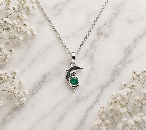 Silver_Metal_Dolphin_Pendant_Chain_Necklace_For_Women