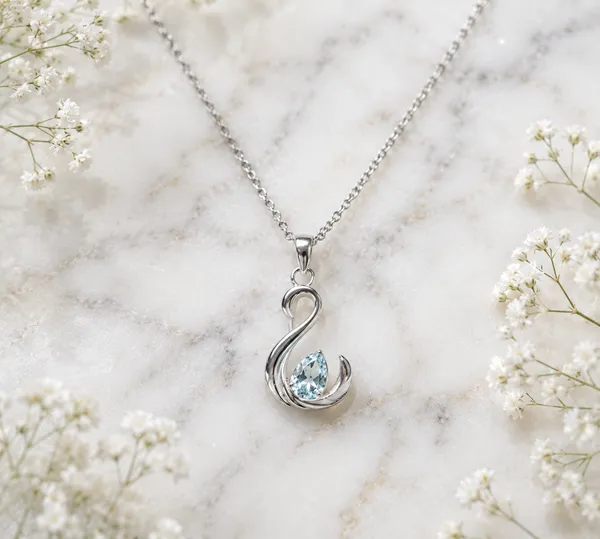 Silver_Metal_Swan_Pendant_Chain_Necklace_For_Women