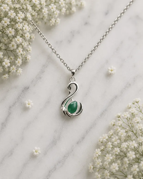 Silver_Green_Accent_Swan_Chain_Pendant_Jewellery_For_Women