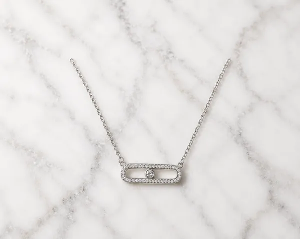 Silver-Tone_Geometric_Rectangular_Pendant_Necklace_For_Women