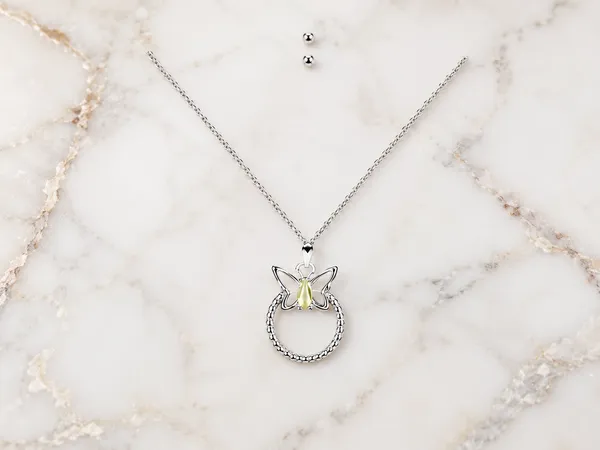 Silver_Butterfly_Pendant_Chain_Necklace_For_Women