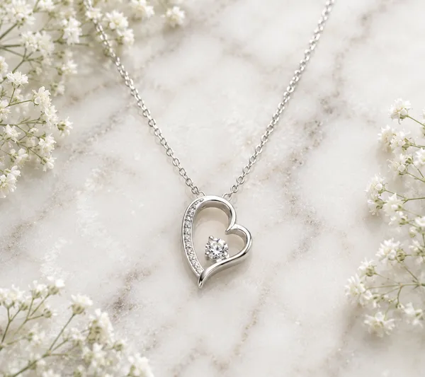 Silver_Metal_Heart_Pendant_Chain_Necklace_For_Women