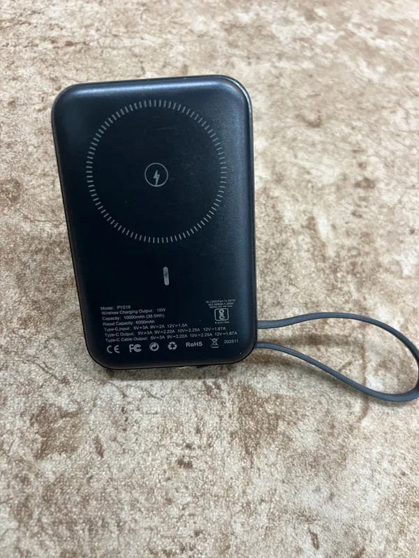 Black_10000Mah_Wireless_Power_Bank