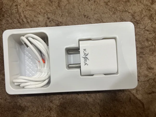 White_Wall_Charger_With_Usb_Charging_Cable