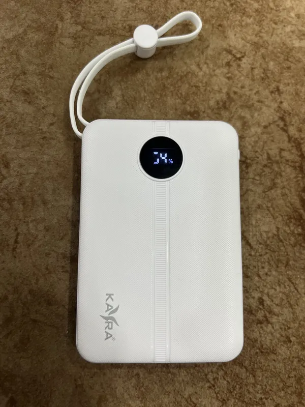 White_10000Mah_Power_Bank_With_Built_And_In_Lightning_Cable