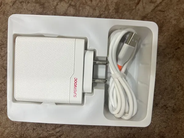 White_Super_Vooc_Fast_Wall_Charger_With_Usb_Cable