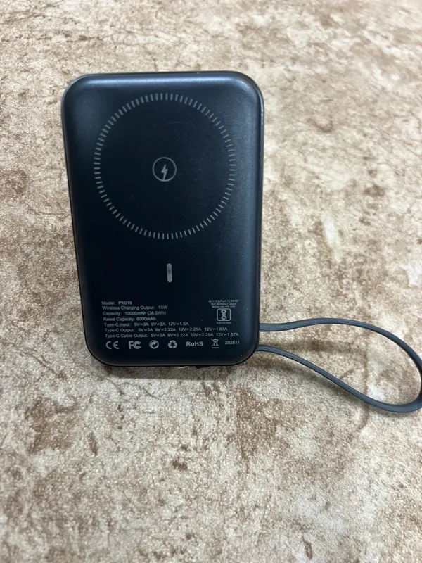 Black_10000Mah_Wireless_Power_Bank