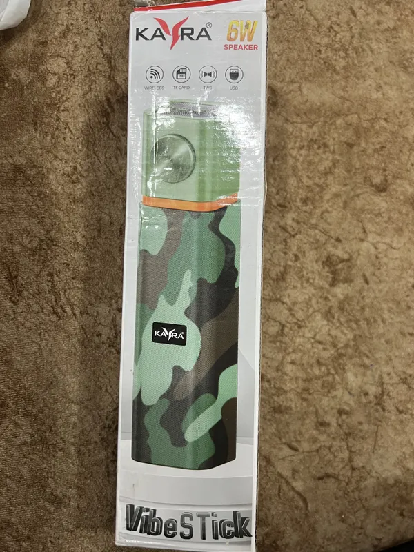 Green_Vibe_Stick_6W_Cylindrical_Portable_Tooth_Speaker