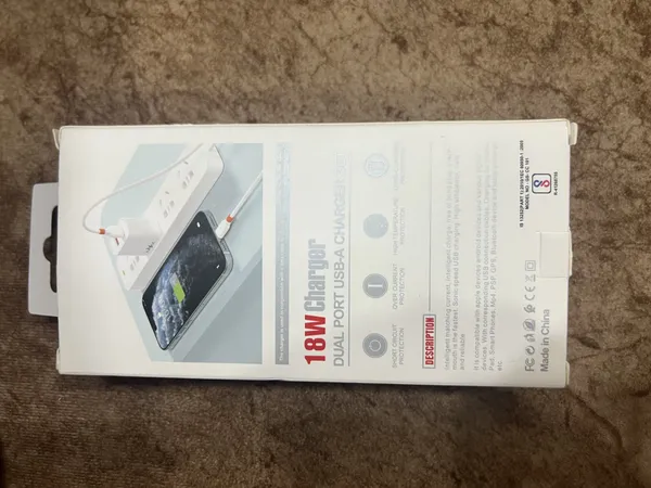 White_Wall_Charger_With_Usb_Charging_Cable
