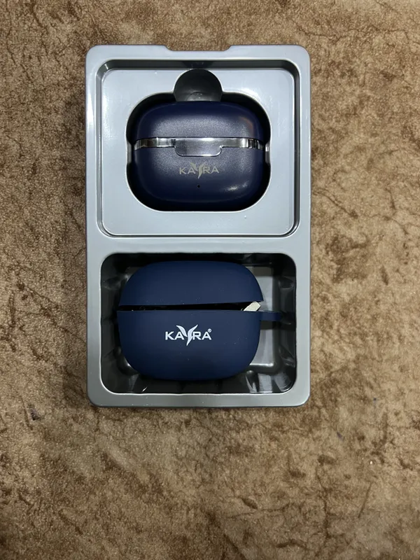 Black_Propods_And_171_Wireless_Earbuds_With_Charging_Case