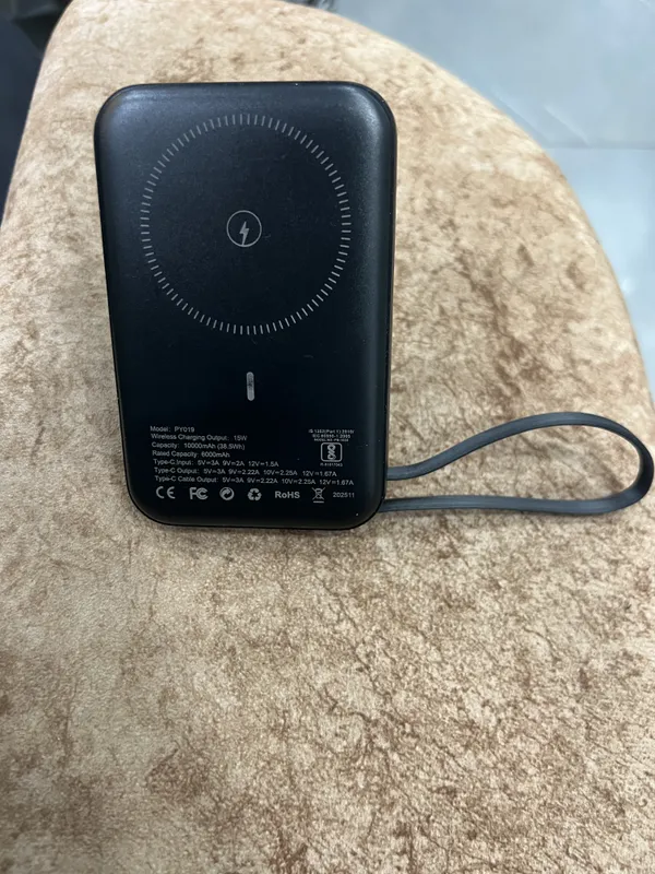 Black_10000Mah_Wireless_Power_Bank