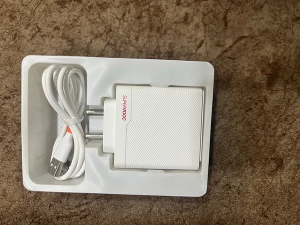 White_Super_Vooc_Fast_Wall_Charger_With_Usb_Cable