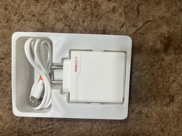 White_Super_Vooc_Fast_Wall_Charger_With_Usb_Cable