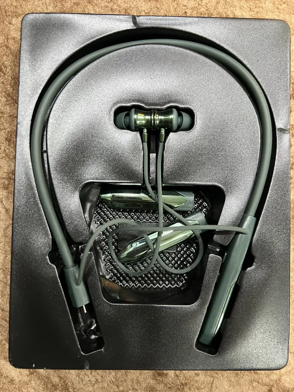 Black_Hawk_Enc_Wireless_Neckband_Earphones