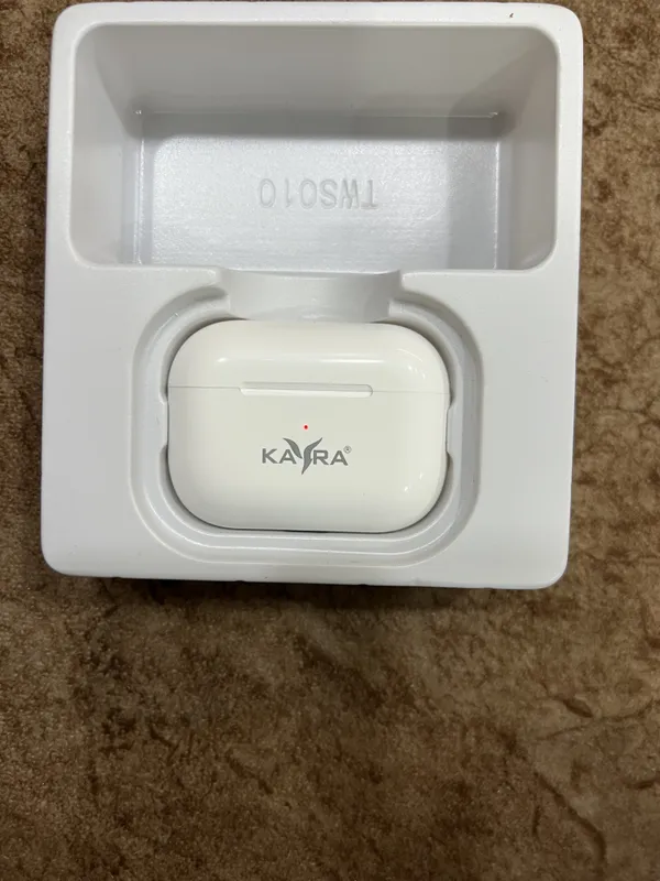 White_Pro_Pods_True_Wireless_Earbuds_With_Charging_Case