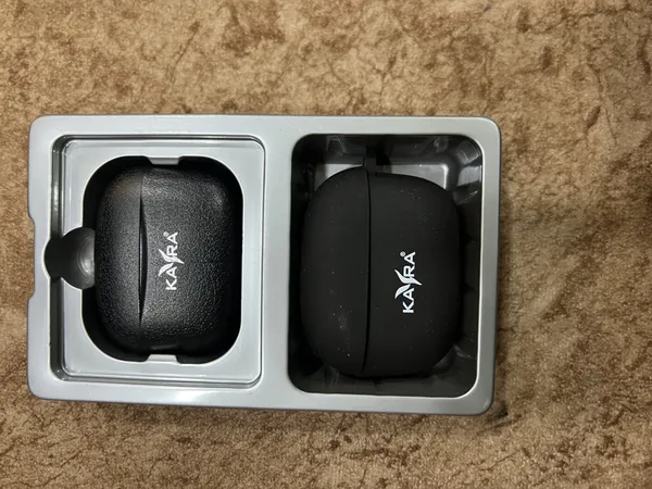 Black_Propods_And_151_Wireless_Earbuds_With_Charging_Case