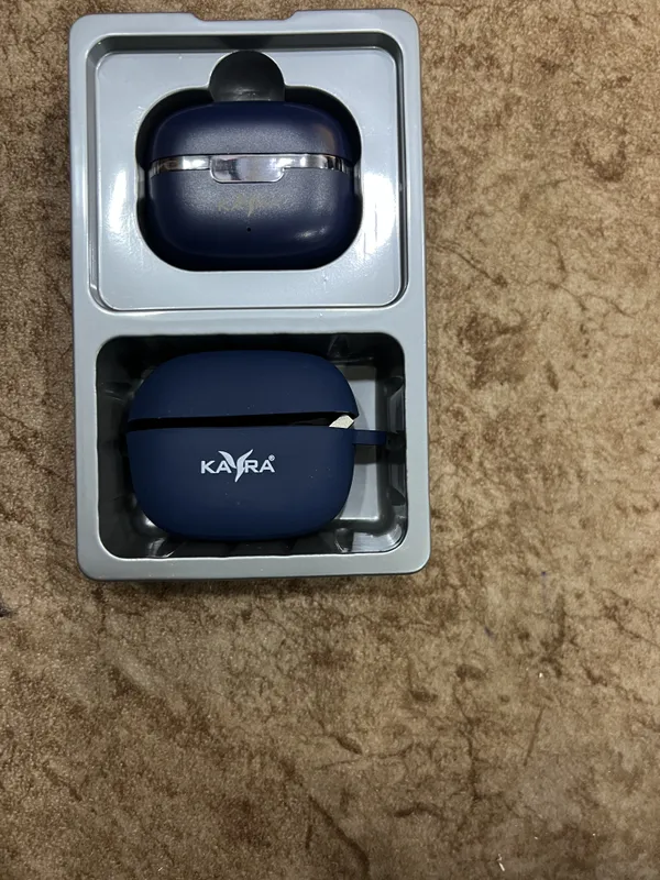 Black_Propods_And_171_Wireless_Earbuds_With_Charging_Case