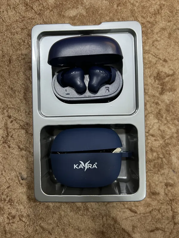 Black_Propods_And_171_Wireless_Earbuds_With_Charging_Case