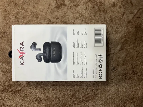 Black_Propods_And_151_Wireless_Earbuds_With_Charging_Case