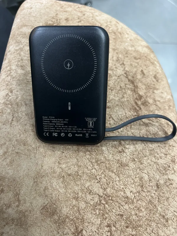 Black_10000Mah_Wireless_Power_Bank