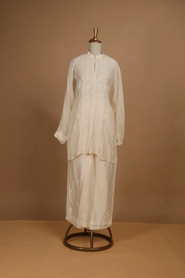 White_Embroidered_Straight_Kurta_Pajama_for_Men
