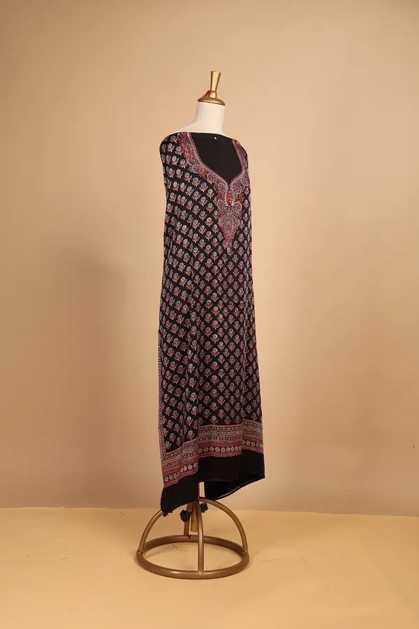 Black_Silk_Printed_Unstitched_Kaftan_For_Women