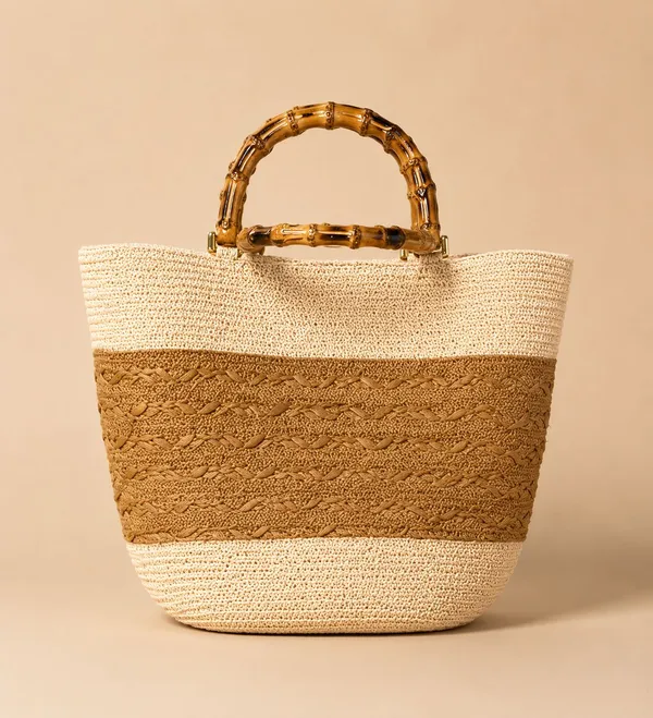 Beige_and_cream_colour_bag_with_wooden_handle