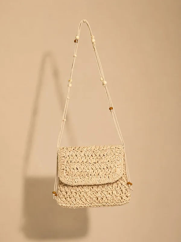 cream_white_Lightweight_sling_bag_