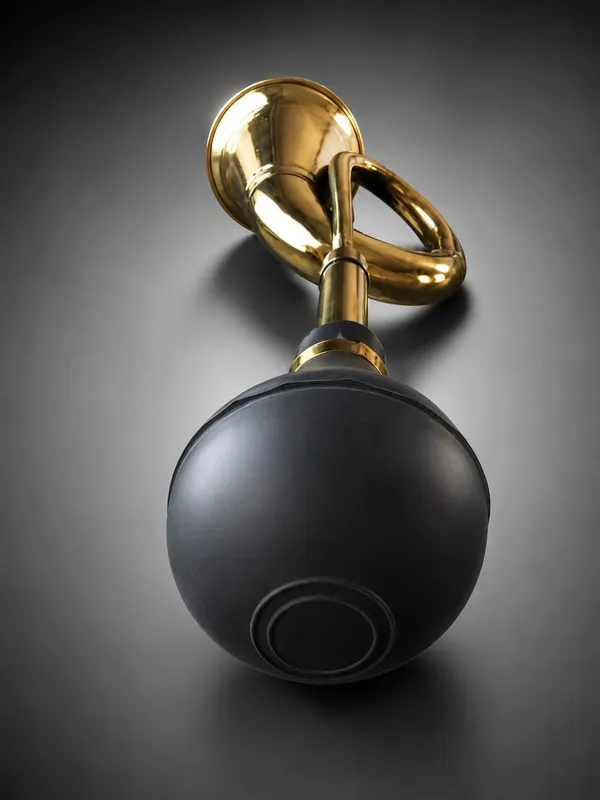 Brass_Car_Horn
