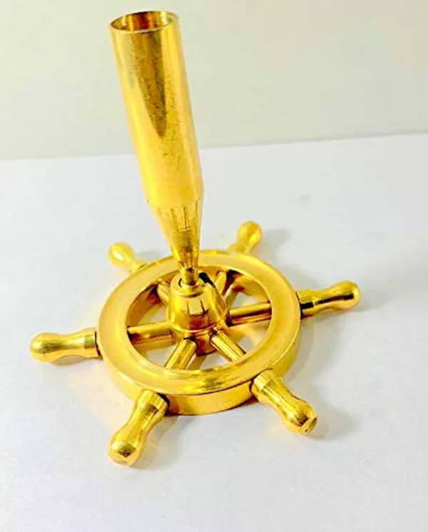 Brass_Nautical_Wheel_Pen_Holder