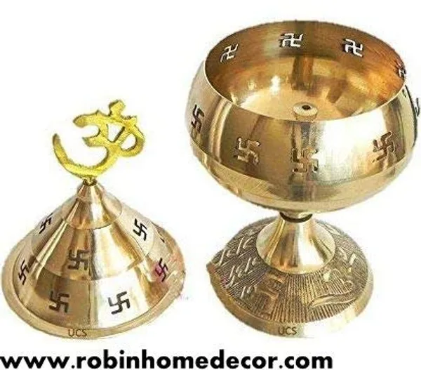 Brass_Oil_Lamp_With_Stand_And_Cover