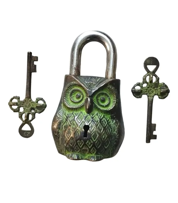 Brass_Padlock_With_Keys
