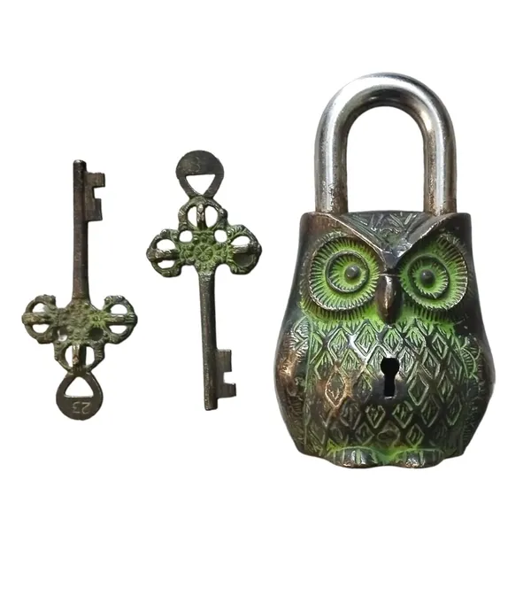 Brass_Padlock_With_Keys