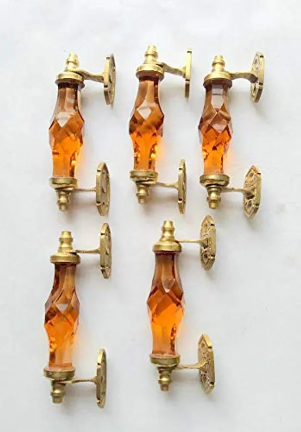 Crystal_Cut_Glass_Door_Handle_With_Brass_Fitting