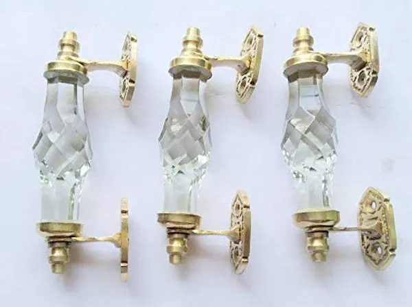 Glass_Door_Handle_With_Brass_Mounting