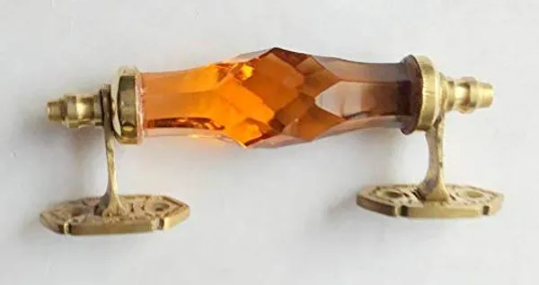 Crystal_Cut_Glass_Door_Handle_With_Brass_Fitting
