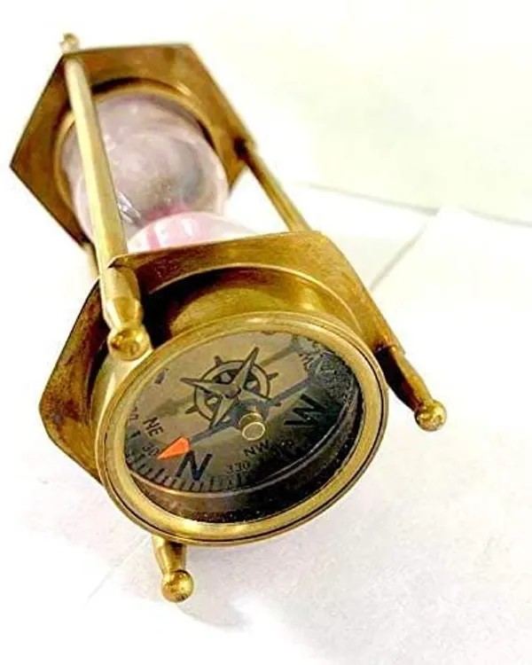 Brass_Hourglass_With_Compass