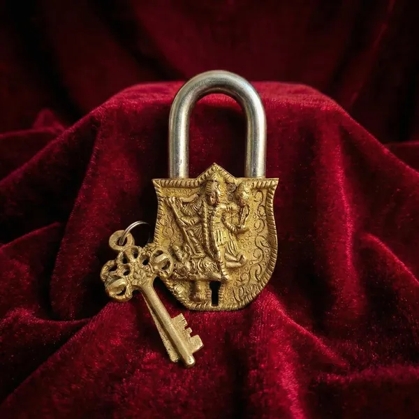 Brass_Buddha_Head_Padlock_With_Steel_Shackle