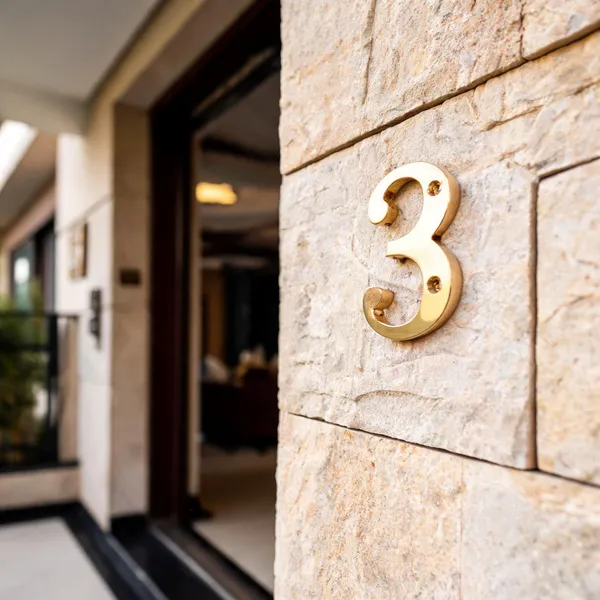 Brass_House_Number_Gold
