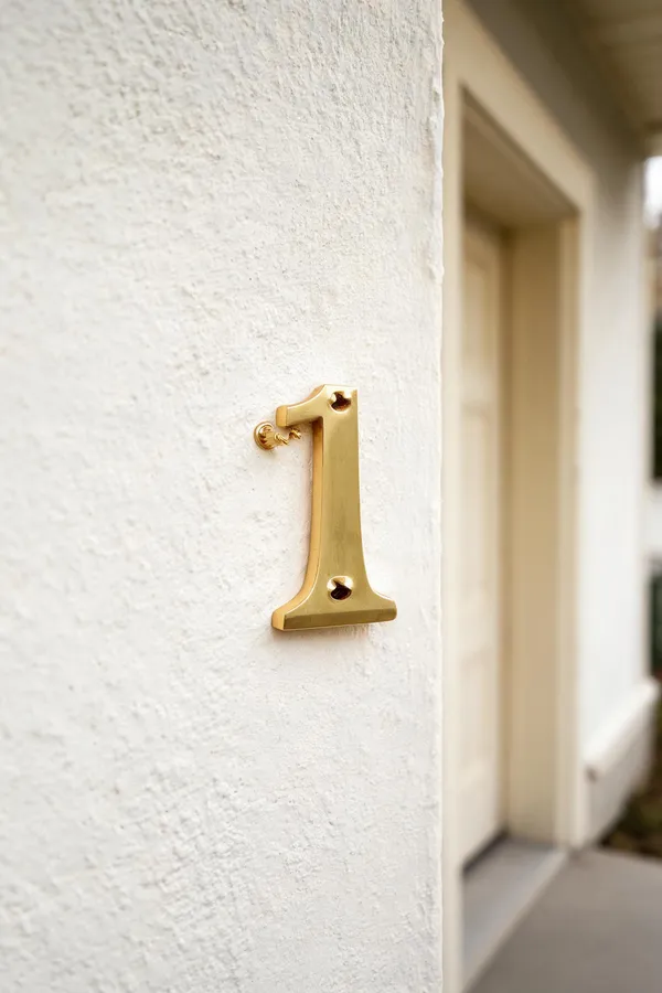Brass_House_Address_Numbers_Gold