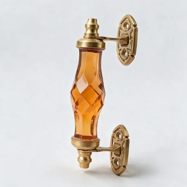 Crystal_Cut_Glass_Door_Handle_With_Brass_Mounting