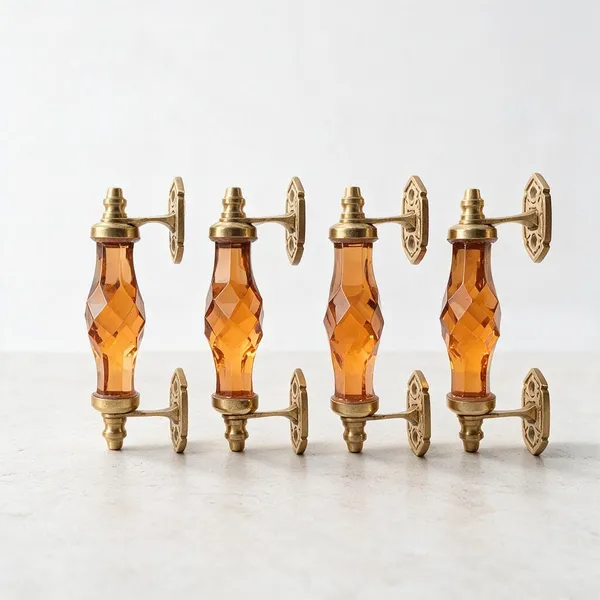 Crystal_Cut_Glass_Door_Handle_With_Brass_Mounting