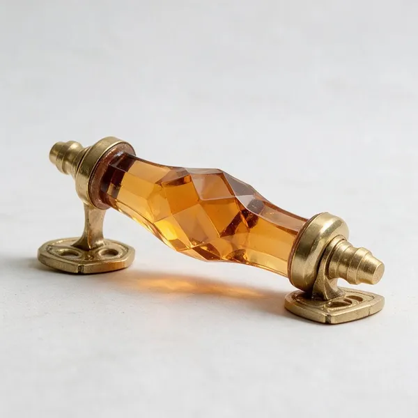 Crystal_Cut_Glass_Door_Handle_With_Brass_Fitting