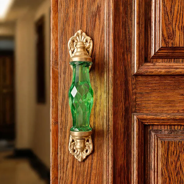 Crystal_Cut_Glass_Door_Handle_With_Brass_Mount_Puller_Set_Of_5