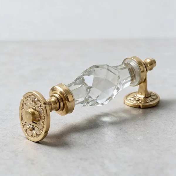 Crystal_Cut_Glass_Door_Handle_With_Brass_Fitting_Data