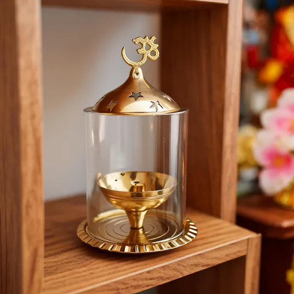 Brass_Akhand_Diya_With_Glass_Covering
