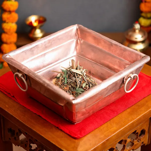 Pure_Copper_Hawan_Kund_With_Handle_On_Both_Side_For_Yagya_Hawan_Poojan_26_Cm