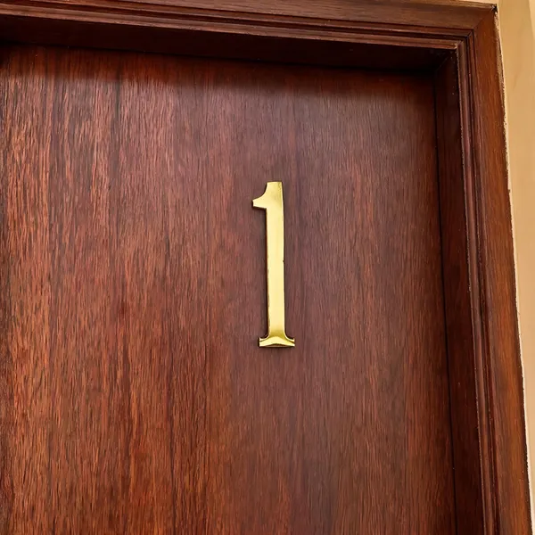 Brass_Hotel_Door_Number_1_Personalised_Alphabet_Sign_For_Home_Decor_100mm